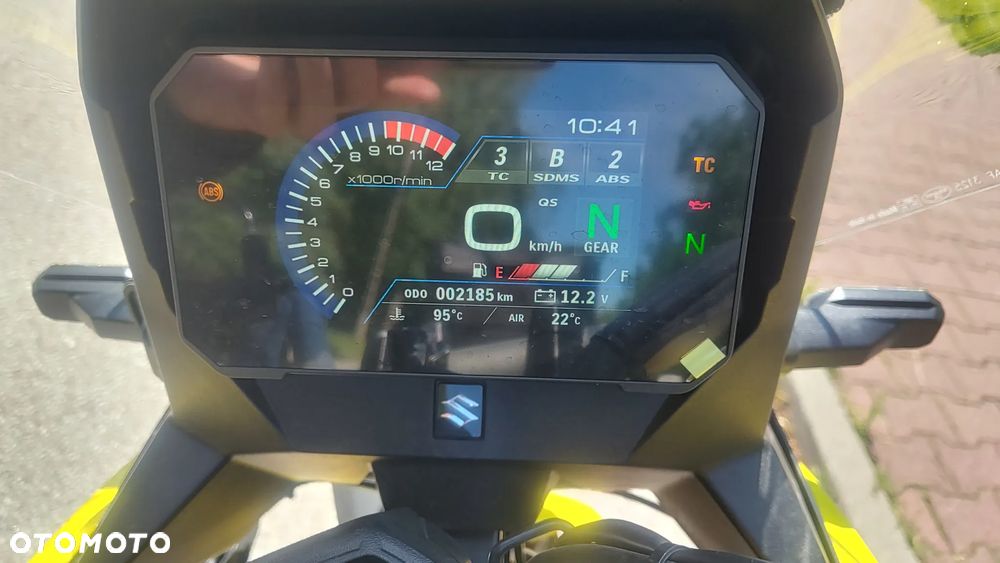 Suzuki V-STROM - 4