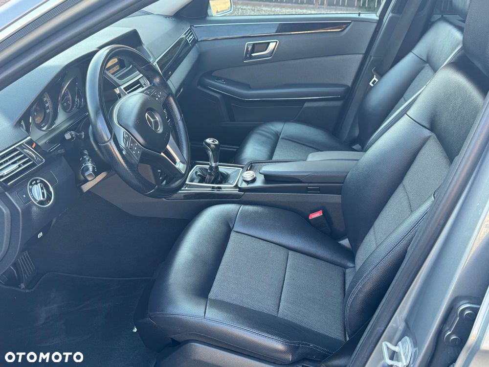 Mercedes-Benz Klasa E 200 CGI BlueEffICIENCY Avantgarde - 25