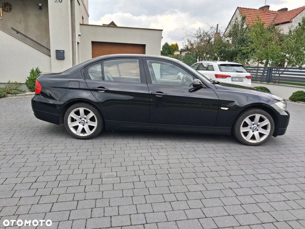 BMW Seria 3 320i - 5