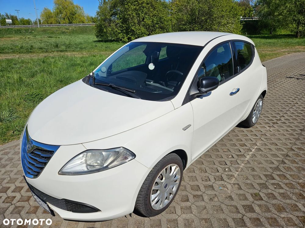 Lancia Ypsilon 1.2 8V Gold - 1