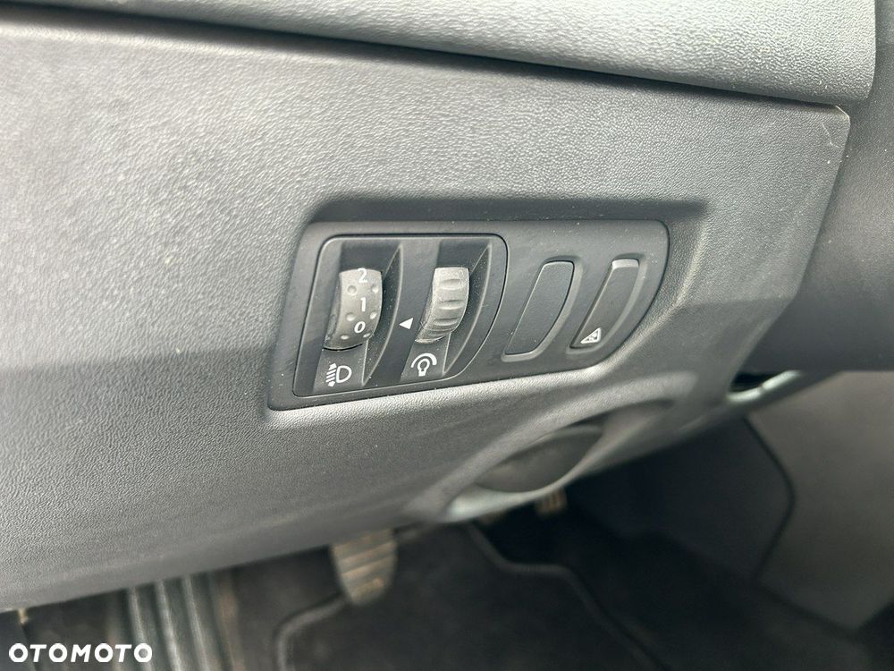 Renault Megane 1.6 Authentique - 11