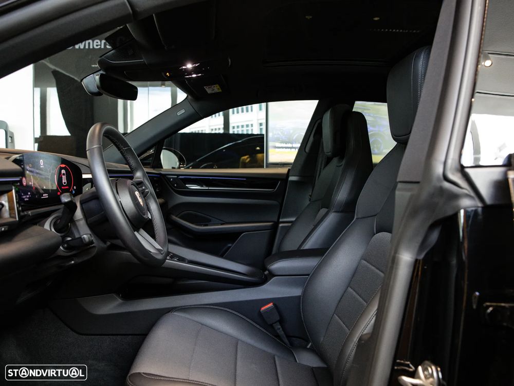 Porsche Macan Electric - 20