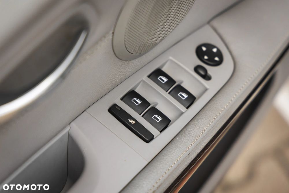 BMW Seria 3 320d - 35