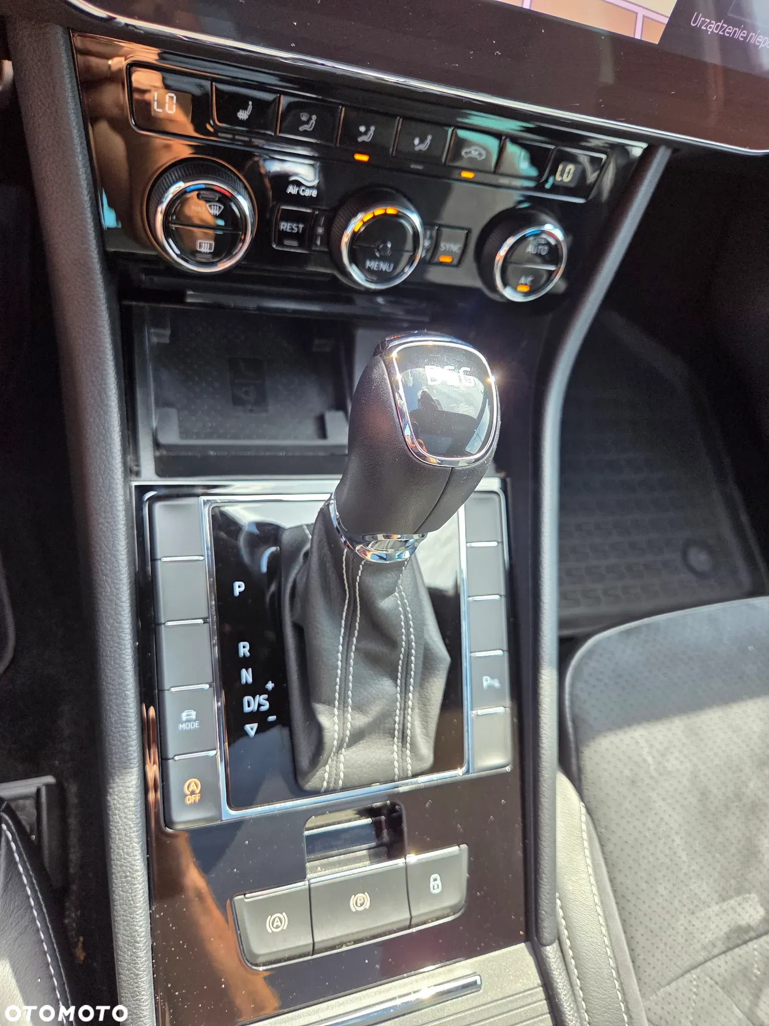 Skoda Superb Combi 2.0 TDI DSG Sportline - 28
