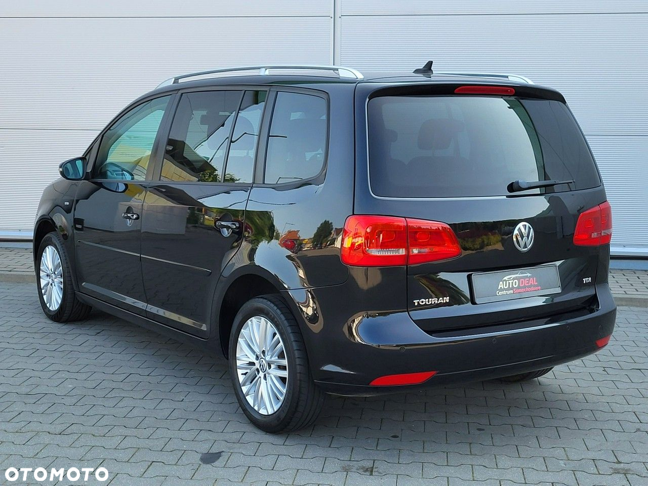 Volkswagen Touran - 10