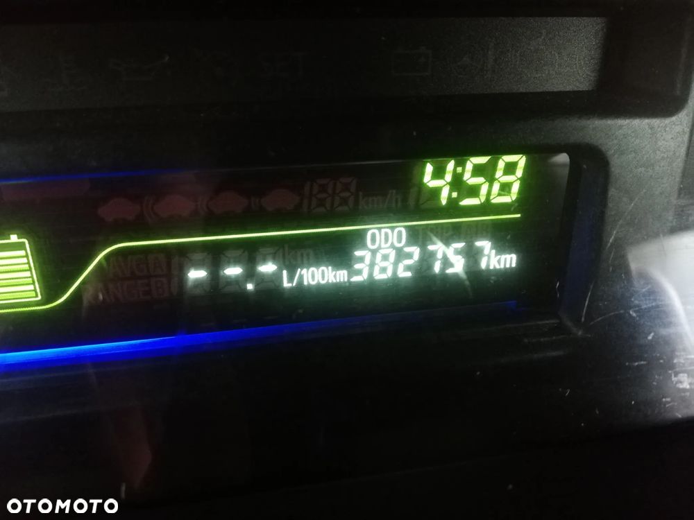 Toyota Prius+ (Hybrid) Comfort - 17