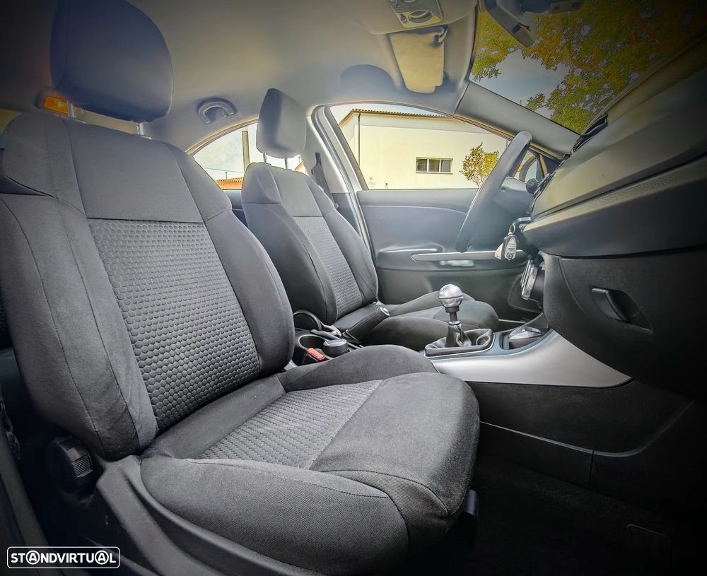 Alfa Romeo Giulietta 1.6 JTDM 16V Sport - 12