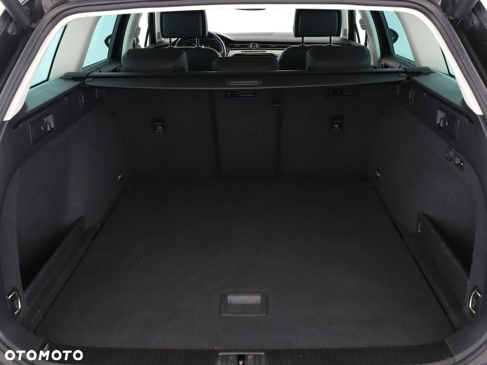Volkswagen Passat Variant 2.0 TDI (BlueMotion Technology) Highline - 21