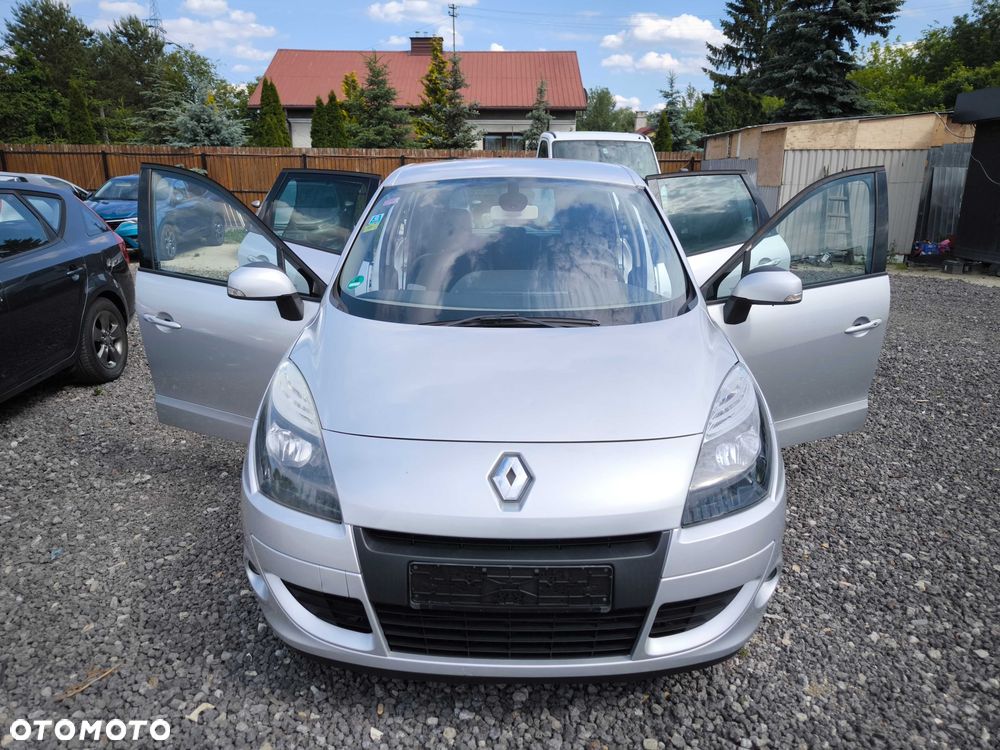 Renault Scenic - 8