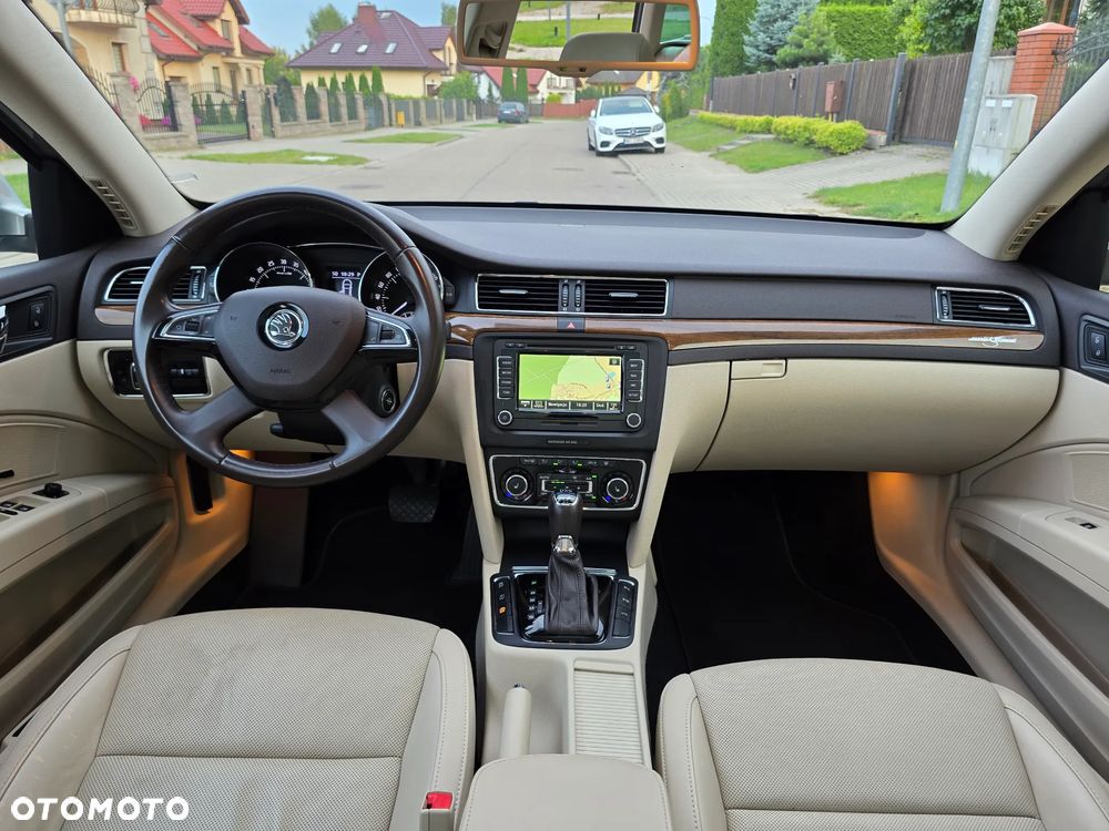 Skoda Superb 2.0 TDI 4x4 Platinum Outdoor DSG - 26