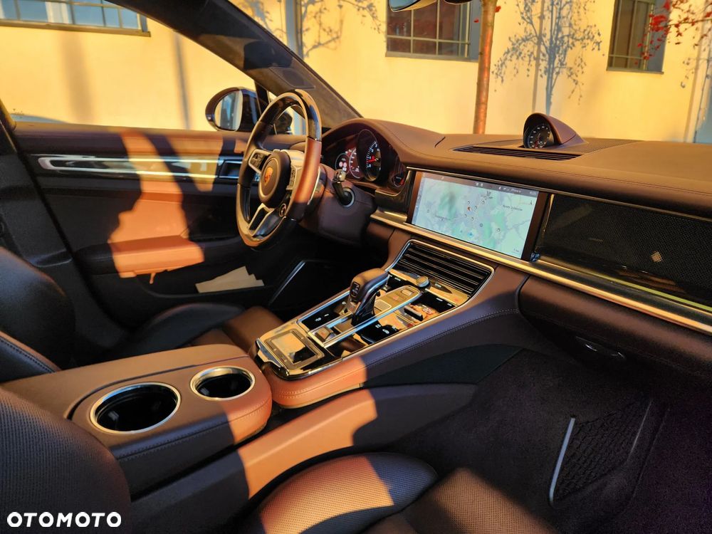 Porsche Panamera Turbo - 25