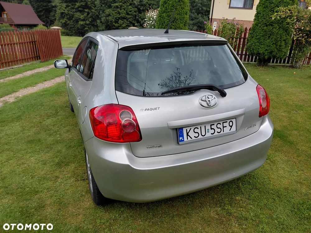 Toyota Auris 1.4 D-4D Luna - 2