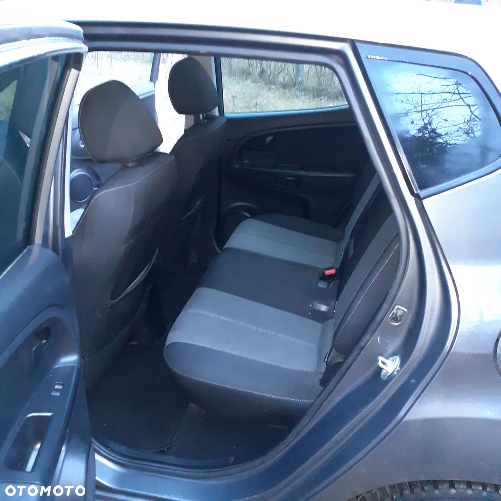 Kia Venga 1.4 CVVT Vision - 10