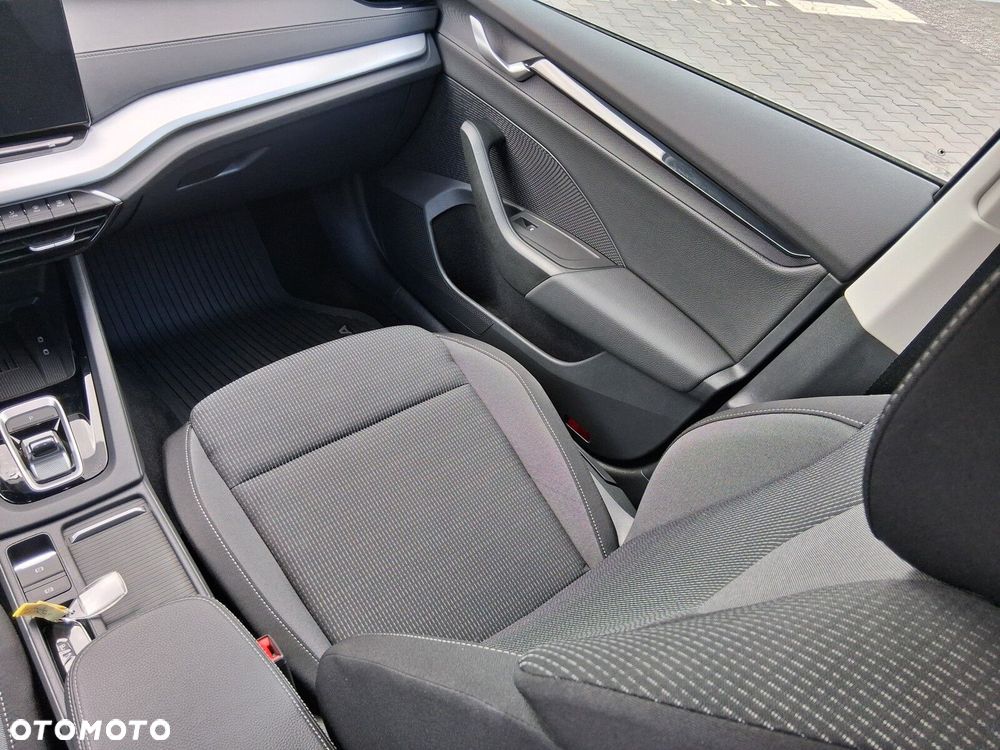 Skoda Octavia 1.5 TSI mHEV Selection DSG - 16