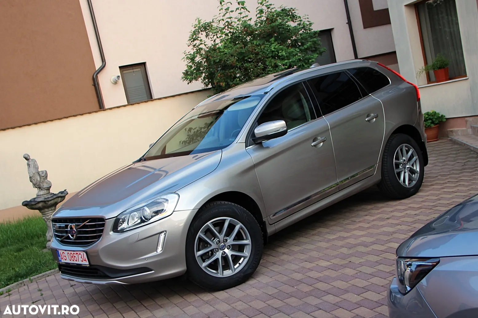 Volvo XC 60 D4 Geartronic Summum - 4