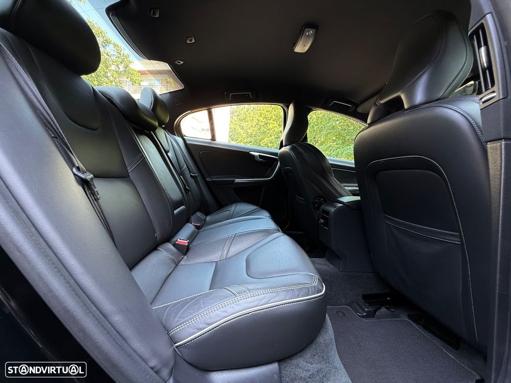 Volvo S60 2.0 D4 R-Design - 34
