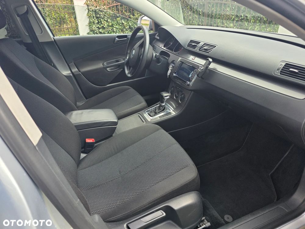 Volkswagen Passat Variant 2.0 TDI DPF DSG Trendline - 8