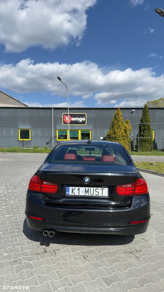 BMW Seria 3 328i xDrive Sport-Aut Sport Line - 13