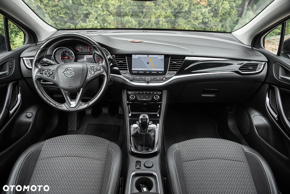 Opel Astra 1.4 T Dynamic S&S - 9