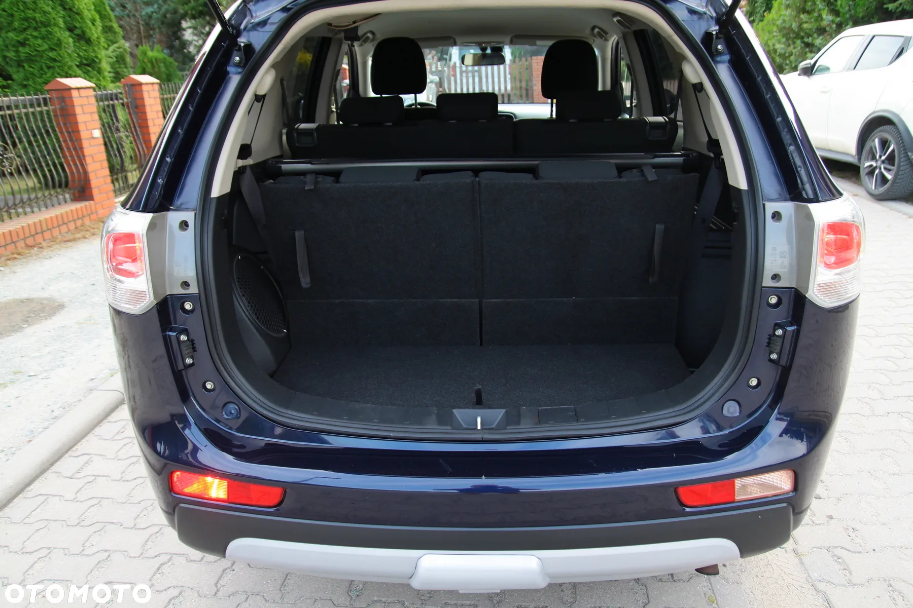 Mitsubishi Outlander 2.2 DI-D 4WD Automatik Intense - 20