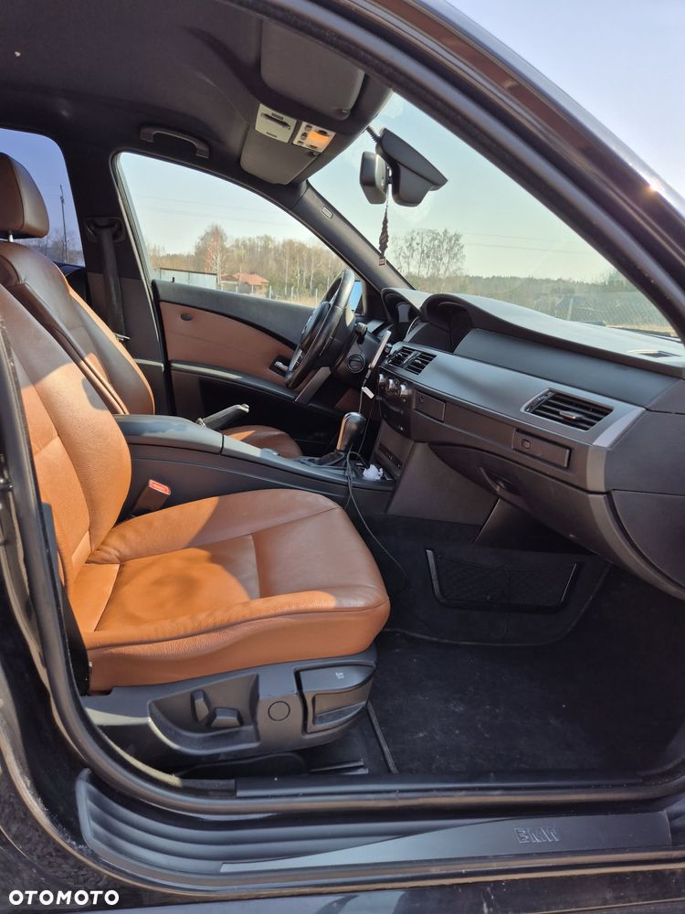 BMW Seria 5 525i - 9