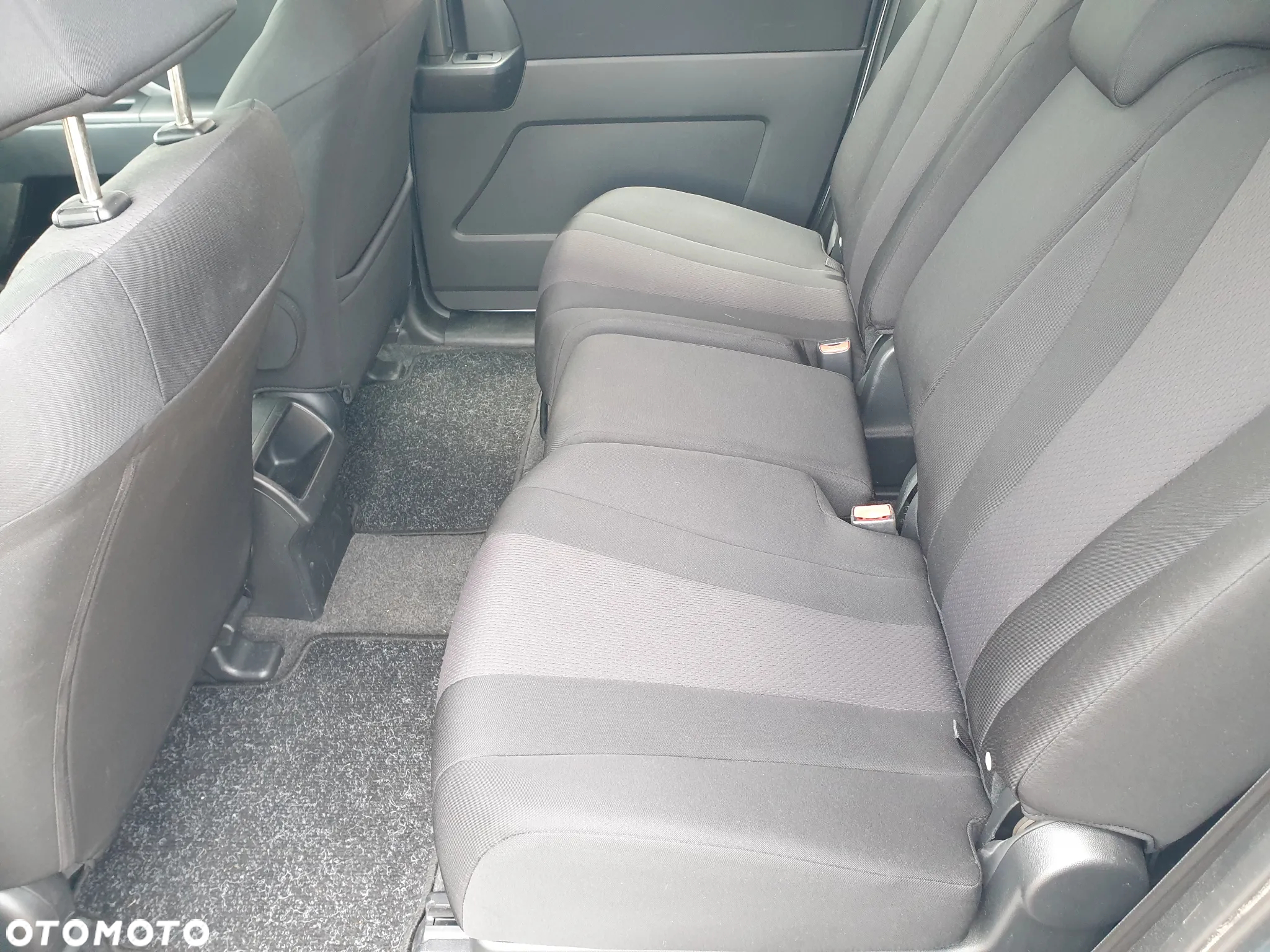 Mazda 5 - 16