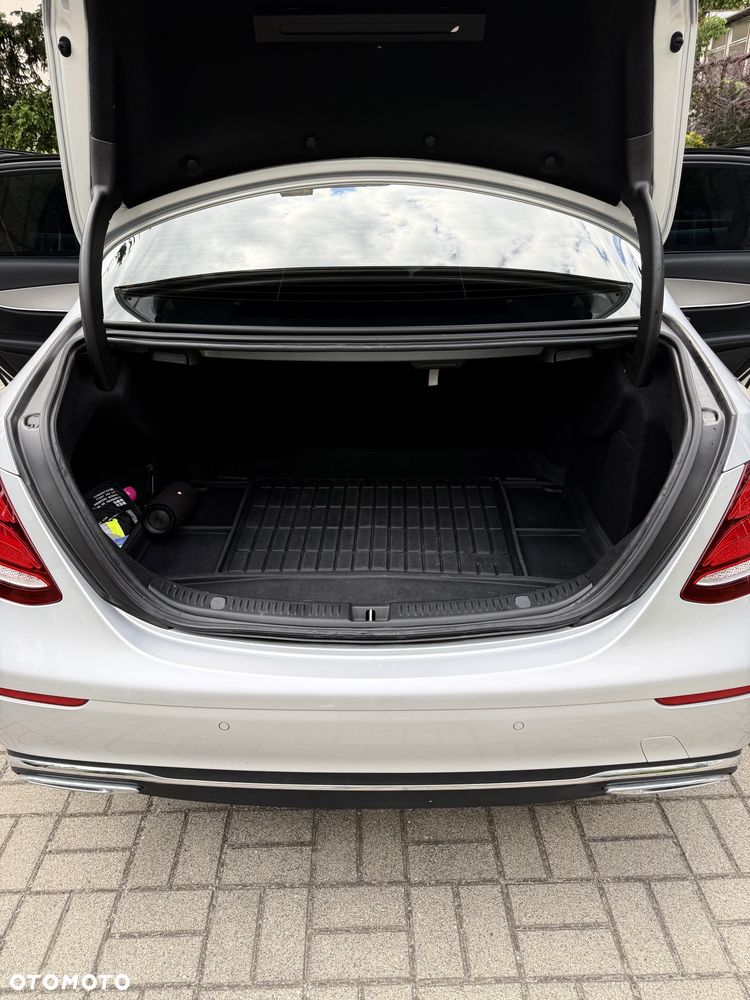 Mercedes-Benz Klasa E 220 d Business Edition 9G-TRONIC - 14