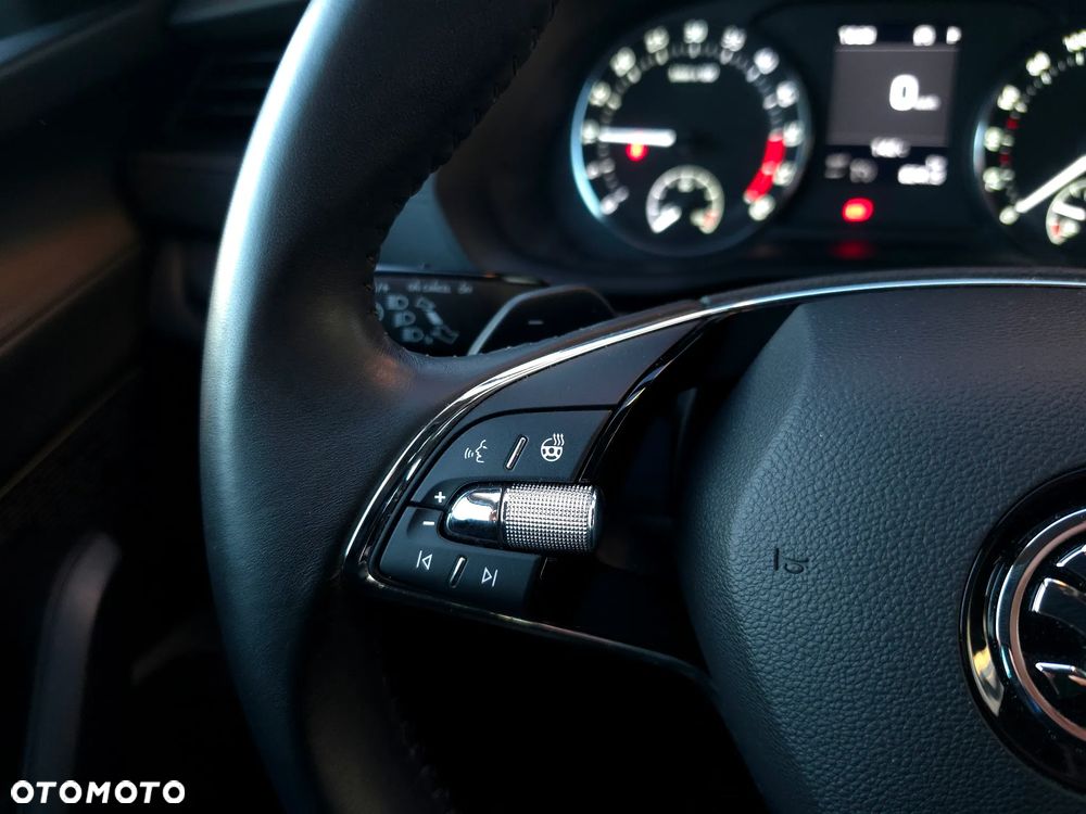 Skoda Octavia 2.0 TDI Ambition DSG - 19