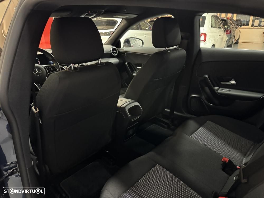 Mercedes-Benz CLA 180 d Style - 43