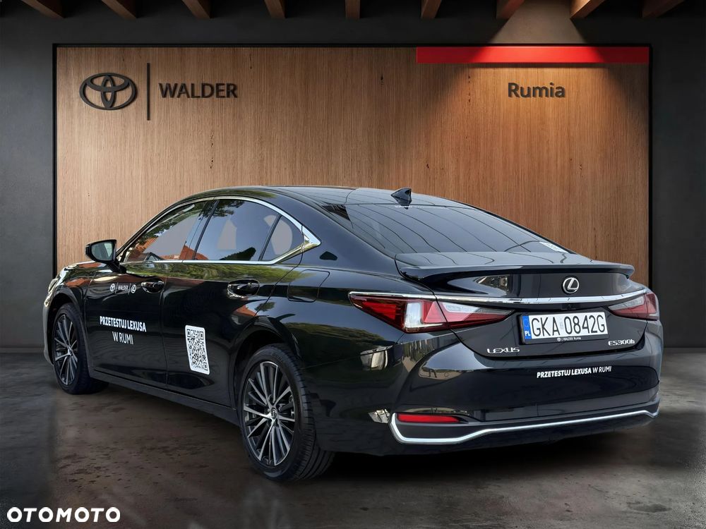 Lexus ES 300h Prestige - 4
