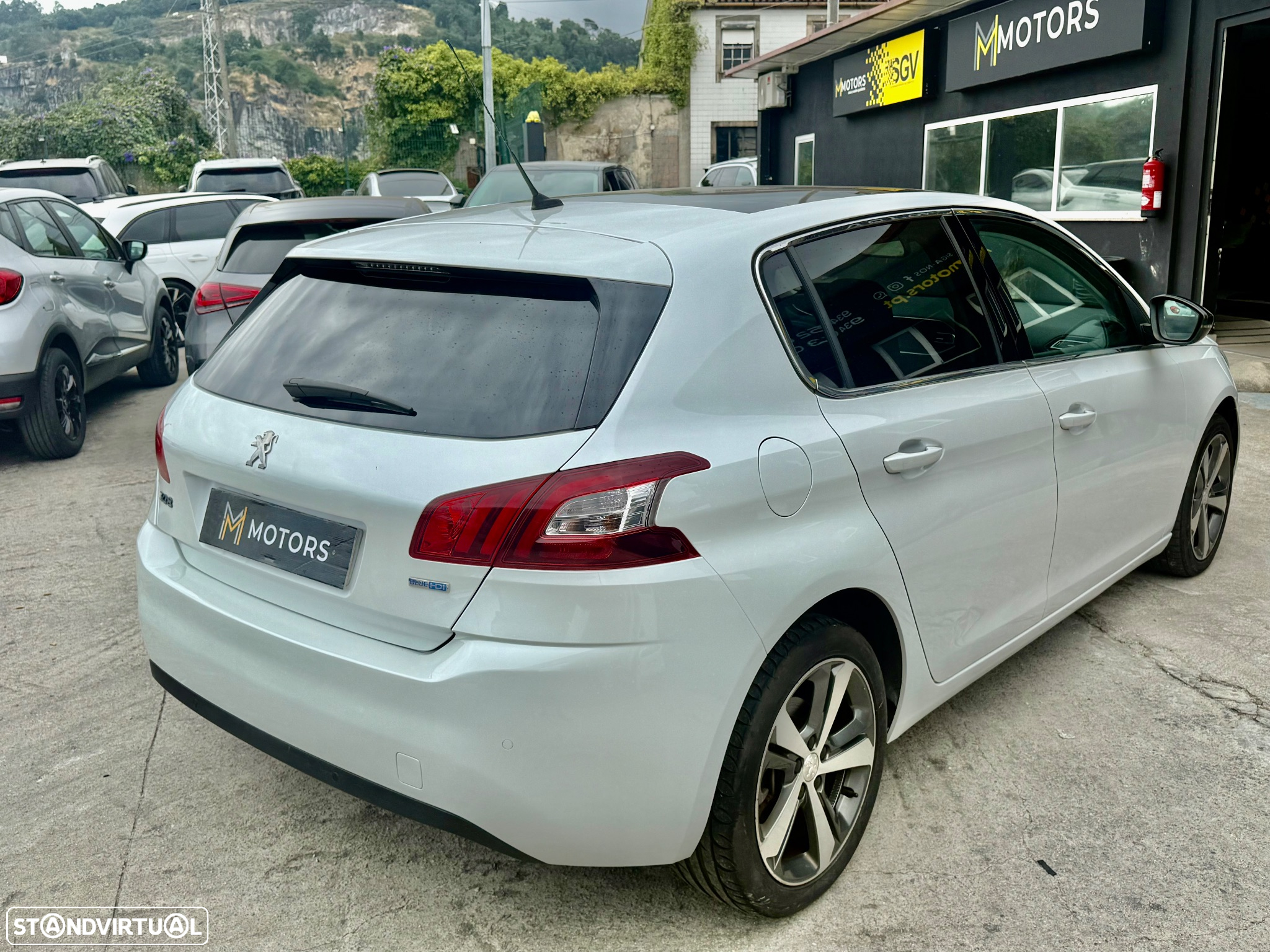 Peugeot 308 1.6 BlueHDi Allure J17 - 35