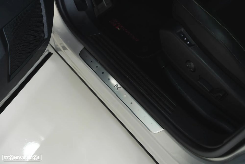 DS DS7 E-Tense Performance Line+ EAT8 - 14