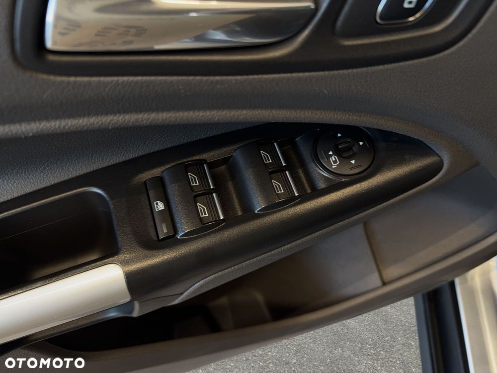 Ford Tourneo Connect - 22