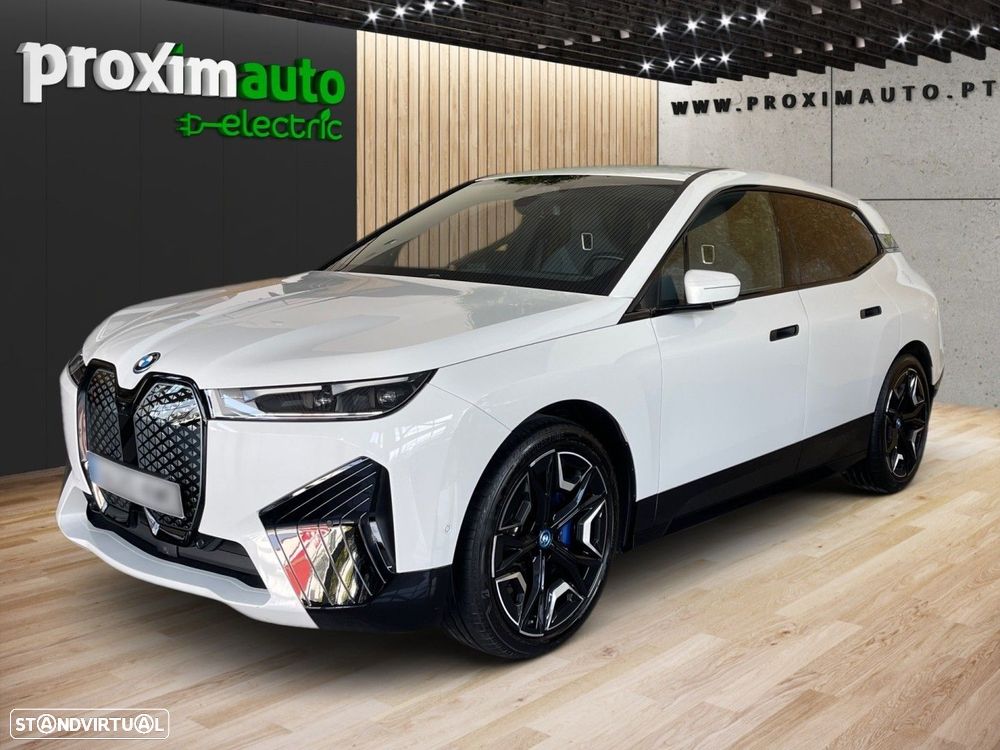 BMW iX xDrive 40 Pack Desportivo - 1