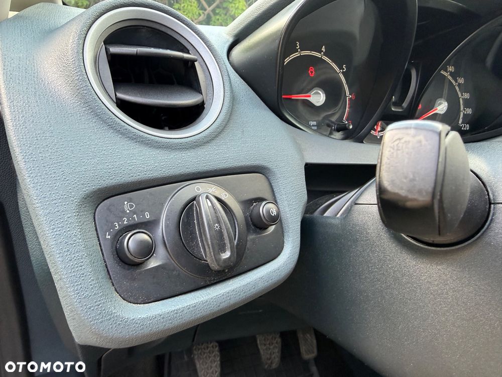 Ford Fiesta 1.25 Ambiente - 27