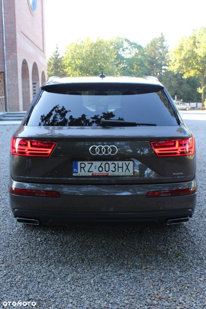 Audi Q7 - 21