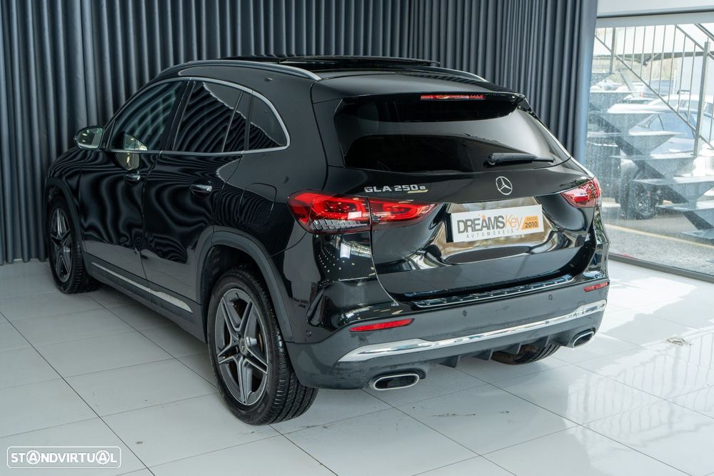Mercedes-Benz GLA 250 e 8G-DCT AMG Line - 23