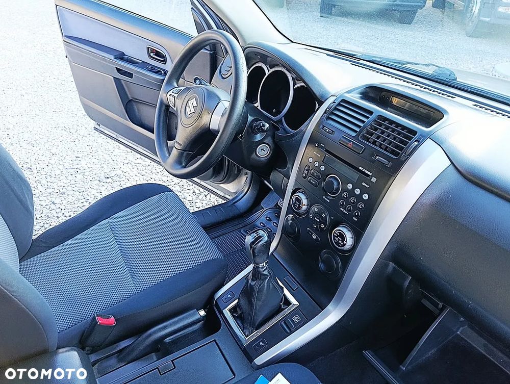 Suzuki Grand Vitara 1.6 Comfort - 22