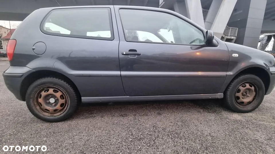 Volkswagen Polo - 2