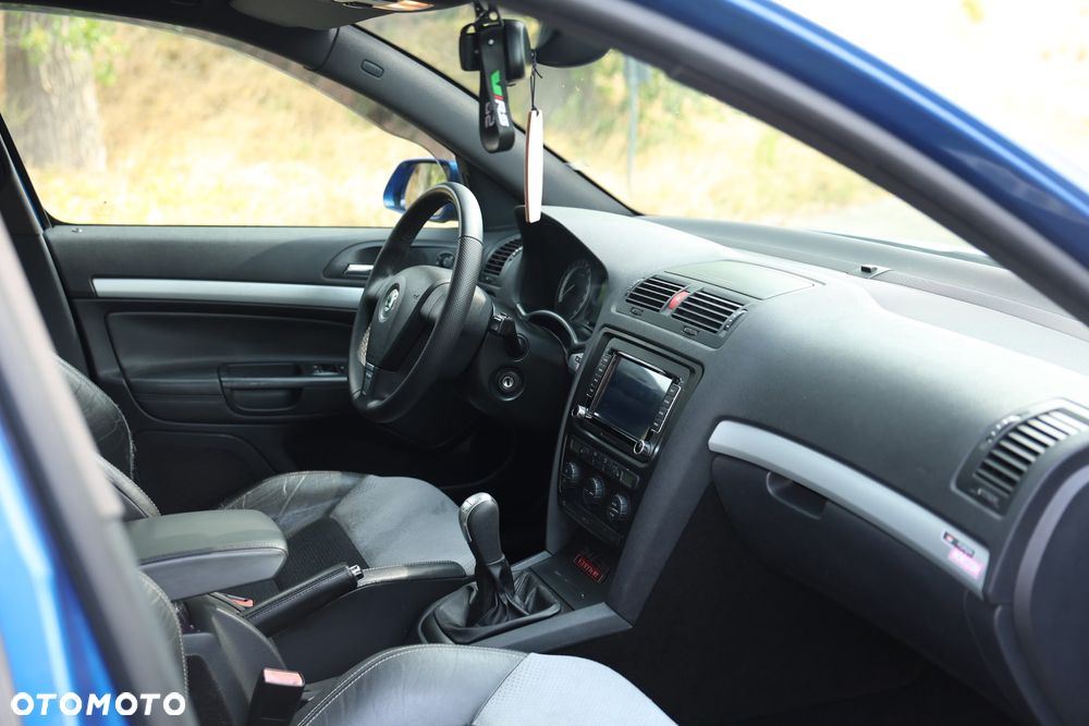 Skoda Octavia 2.0 TFSI RS - 16