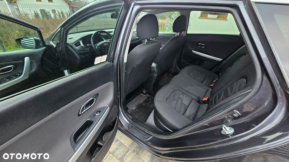 Kia Ceed - 7