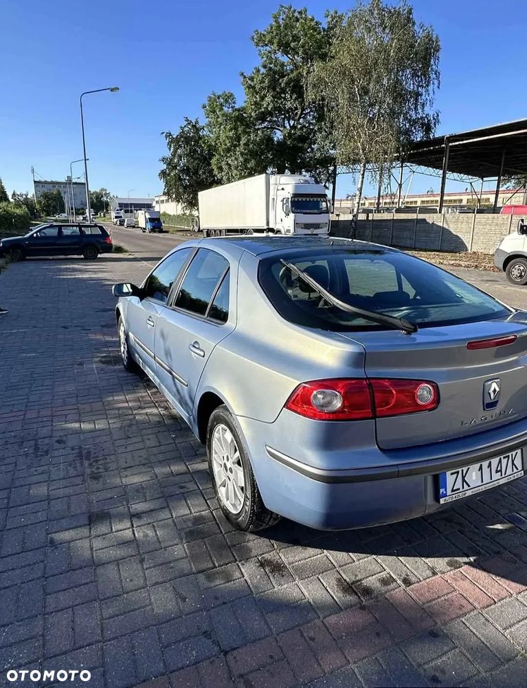 Renault Laguna 1.6 16V Emotion - 3