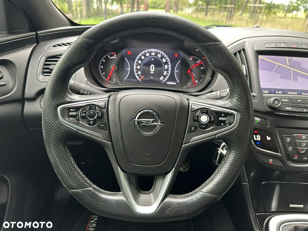 Opel Insignia - 35