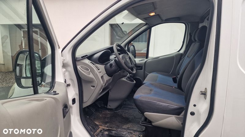 Renault TRAFIC - 22