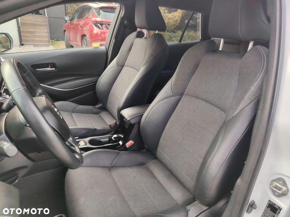 Toyota Corolla 1.8 Hybrid Style - 32