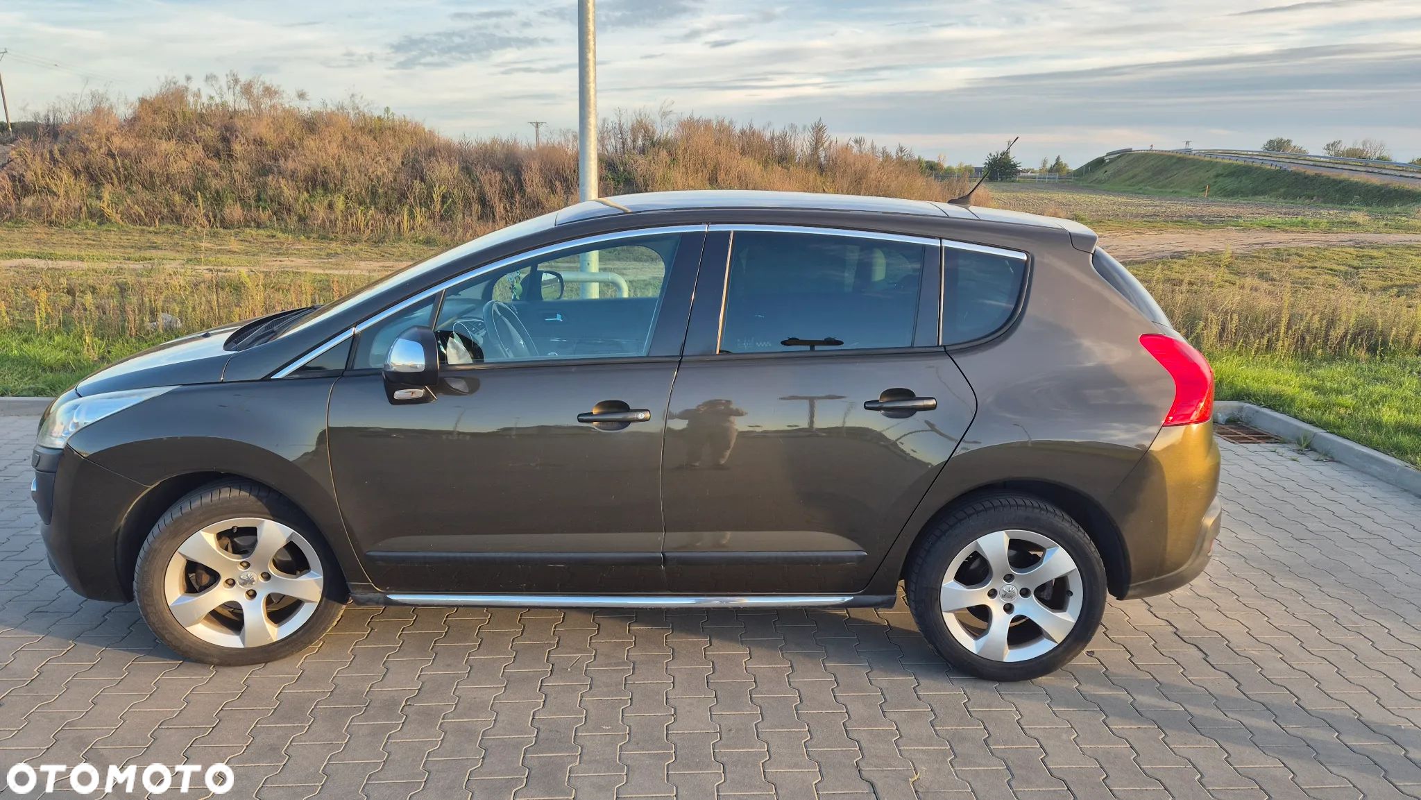 Peugeot 3008 1.6 HDi Active - 1