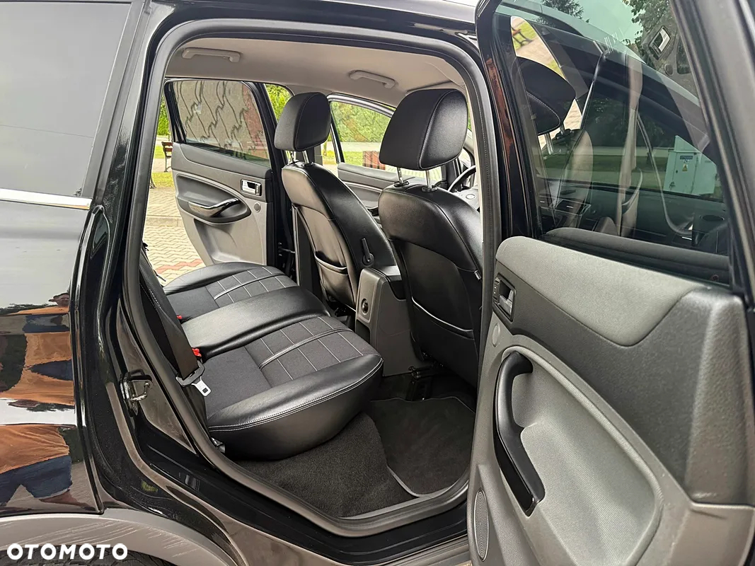 Ford Kuga 2.0 TDCi 2x4 Titanium - 6