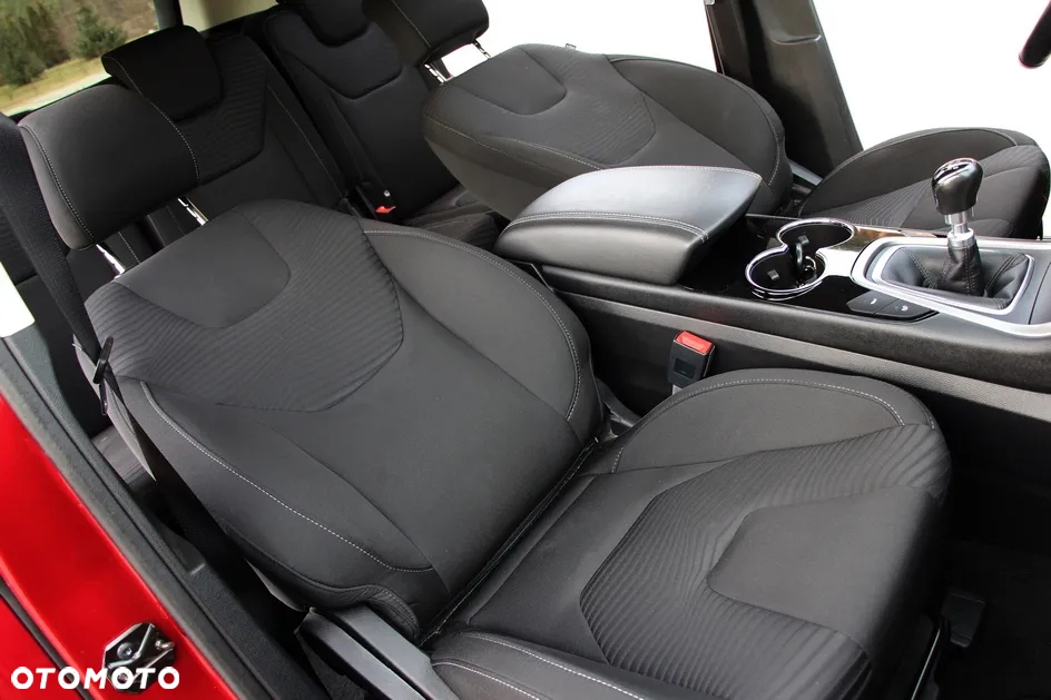 Ford S-Max - 9
