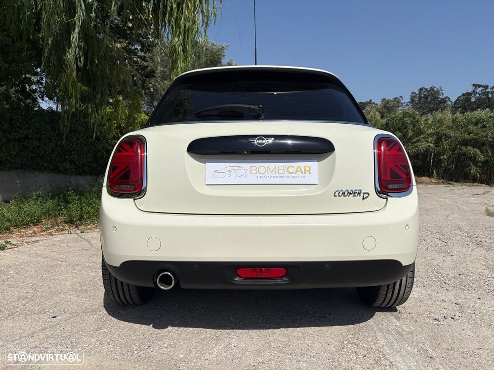 MINI 5 Portas Cooper D Aut. - 34