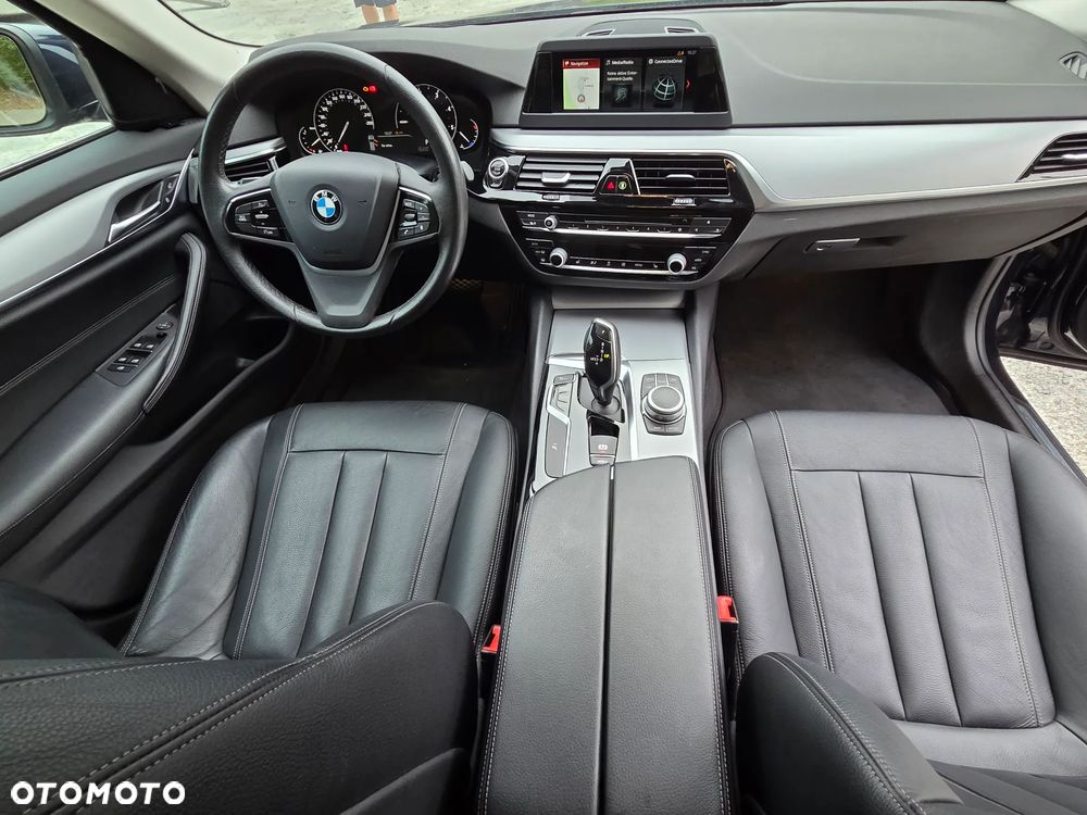 BMW Seria 5 520d M Sport Edition - 13